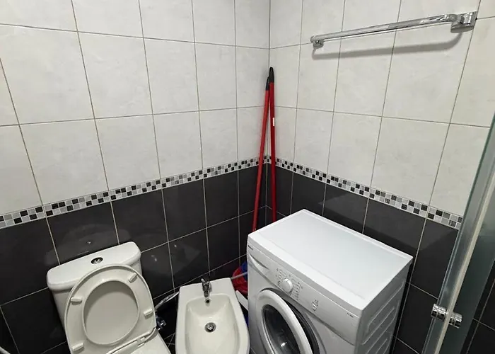 アパート Aldi Polisi i Vogel